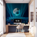 Fototapety Plávajúca futbalová lopta nad osvetleným mestom.
